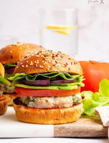 Spinach and feta turkey burgers
